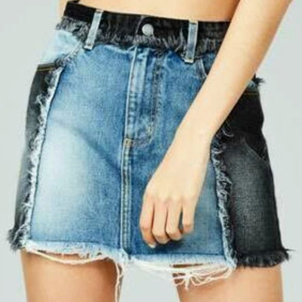 💥HOT ITEM💥 LF Carmar Blue & Black Frayed Skirt